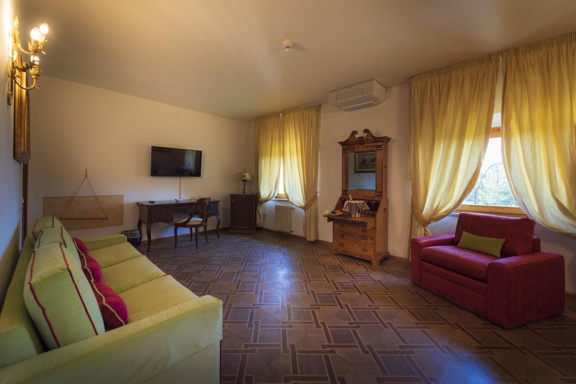 Hotel Scacciapensieri Boutique 4*
